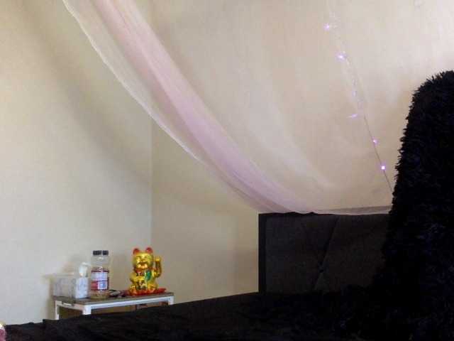 Live sex webcam photo for RichGoddess #277438121