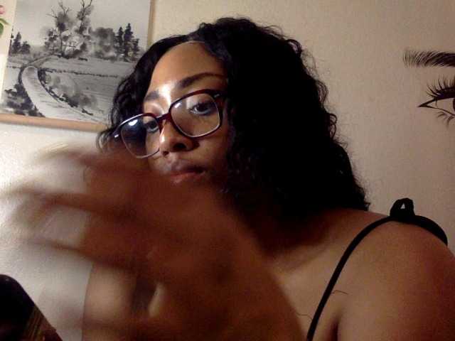 Live sex webcam photo for RichGoddess #277476668