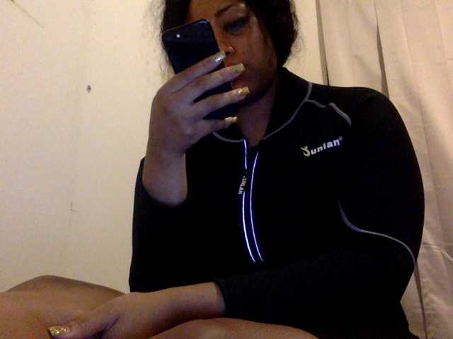 Live sex webcam photo for RichGoddess #277506119