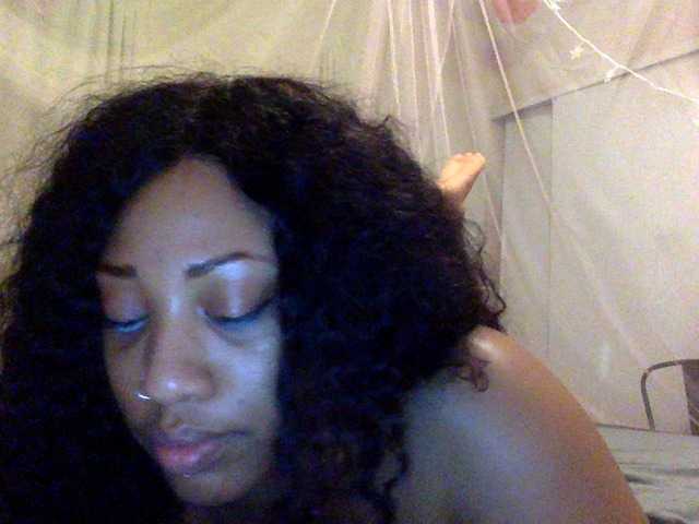 Live sex webcam photo for RichGoddess #277512935