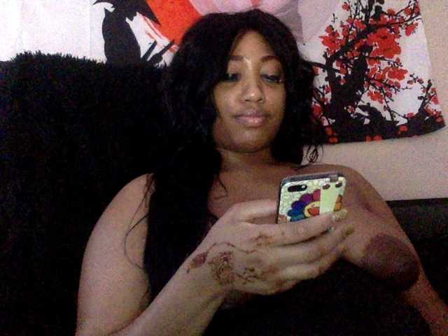 Live sex webcam photo for RichGoddess #277526958