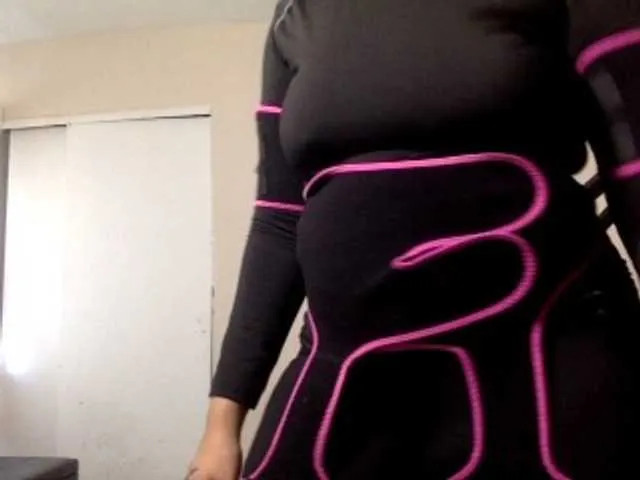 Live sex webcam photo for RichGoddess #277811810