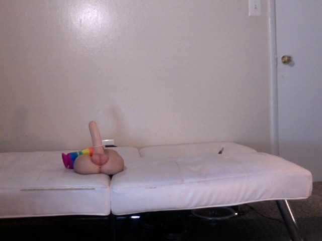 Live sex webcam photo for RichGoddess #277989450