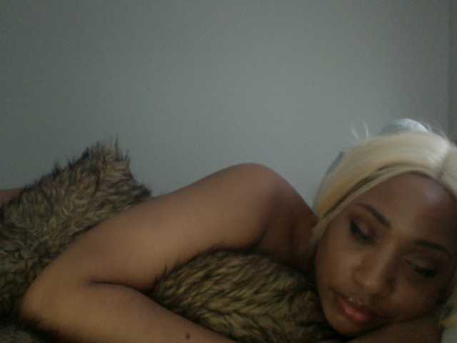 Live sex webcam photo for RichGoddess #278233725