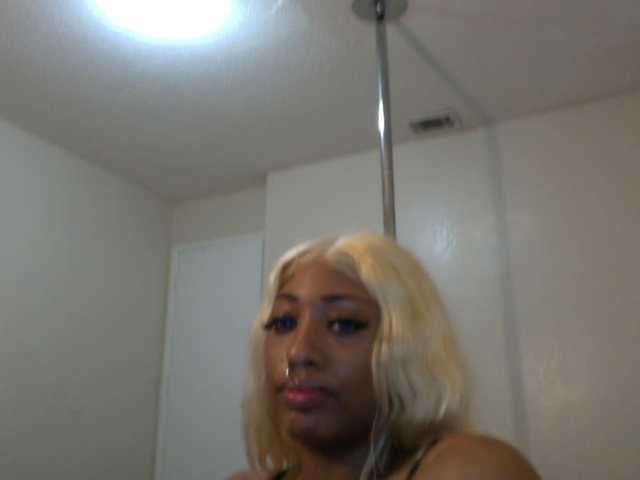 Live sex webcam photo for RichGoddess #286856358