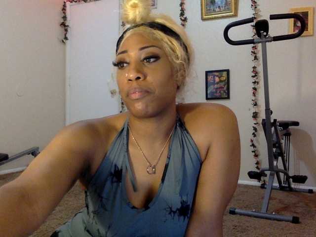 Live sex webcam photo for RichGoddess #289156142