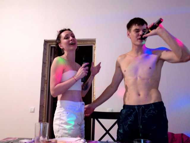 Live sex webcam photo for Richard-bi #294145349
