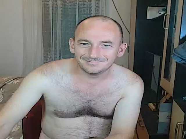 Live sex webcam photo for Richy87111 #276125812