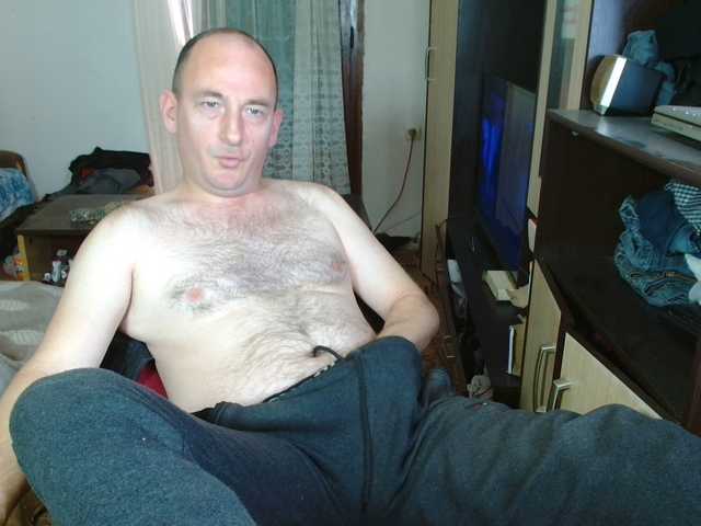 Live sex webcam photo for Richy87111 #276986983