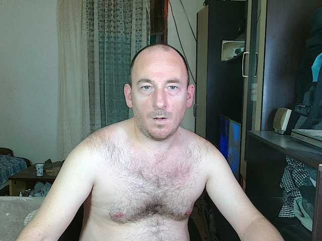 Live sex webcam photo for Richy87111 #277152367