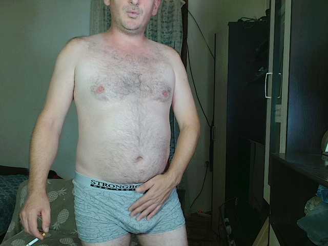 Live sex webcam photo for Richy87111 #288090460