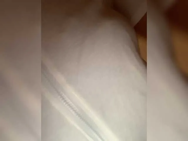 Live sex webcam photo for RikkiMorea #273835679