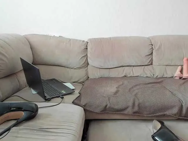 Live sex webcam photo for RikkiSinclair #277469568