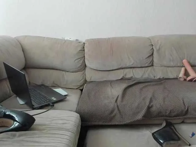 Live sex webcam photo for RikkiSinclair #277502207