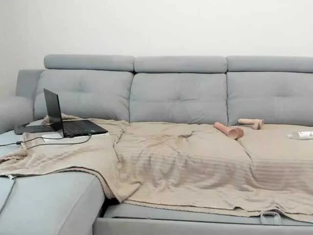 Live sex webcam photo for RikkiSinclair #292095337