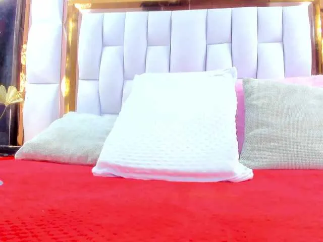 Live sex webcam photo for RileySweet #292289444