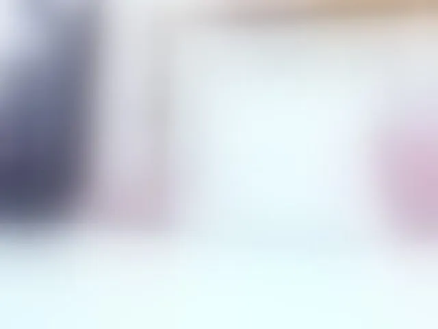 Live sex webcam photo for RileySweet #293132737