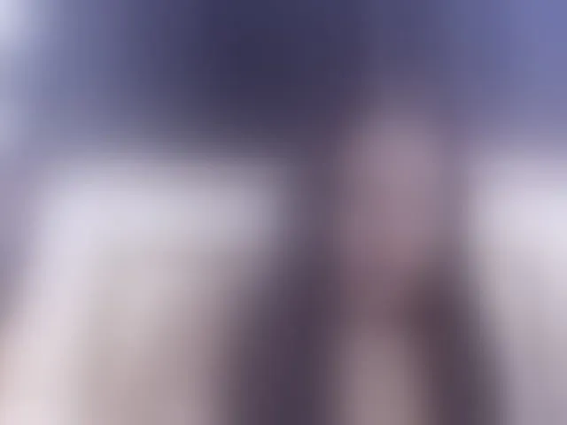 Live sex webcam photo for RileySweet #293606402