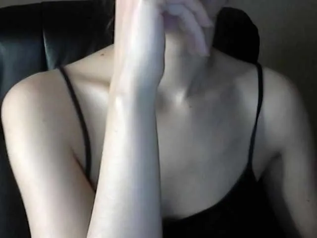 Live sex webcam photo for Rimaxxxx #275636207