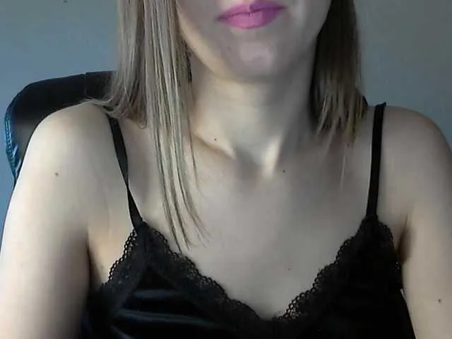 Live sex webcam photo for Rimaxxxx #276556653