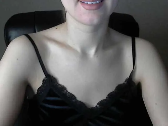 Live sex webcam photo for Rimaxxxx #276873994