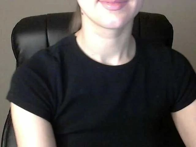 Live sex webcam photo for Rimaxxxx #276923127