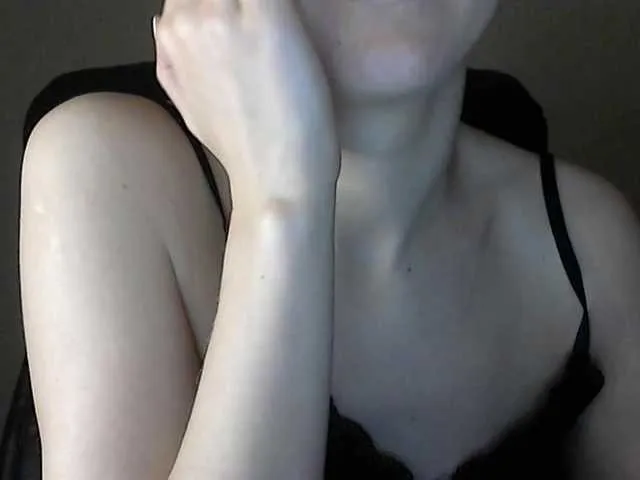 Live sex webcam photo for Rimaxxxx #277037693