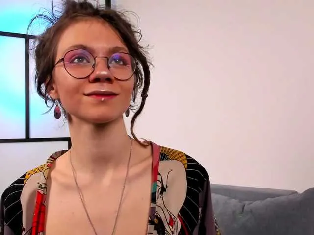 Live sex webcam photo for Rin-Skylar #291185217