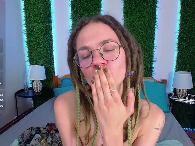 Live sex webcam photo for Rin-Skylar #291339468