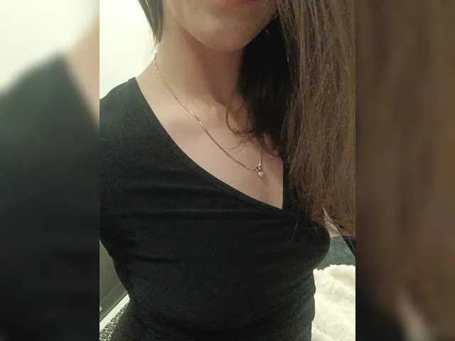 Live sex webcam photo for Rinaa-Mary #273166379