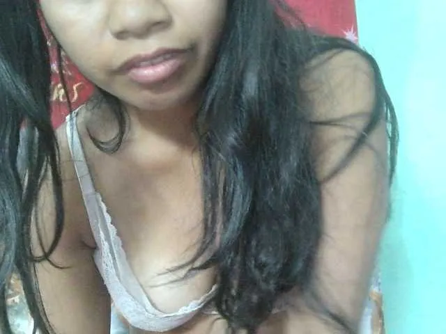 Live sex webcam photo for Rinahaldy #290742238