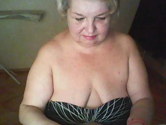 Live sex webcam photo for RipePussy #276258342