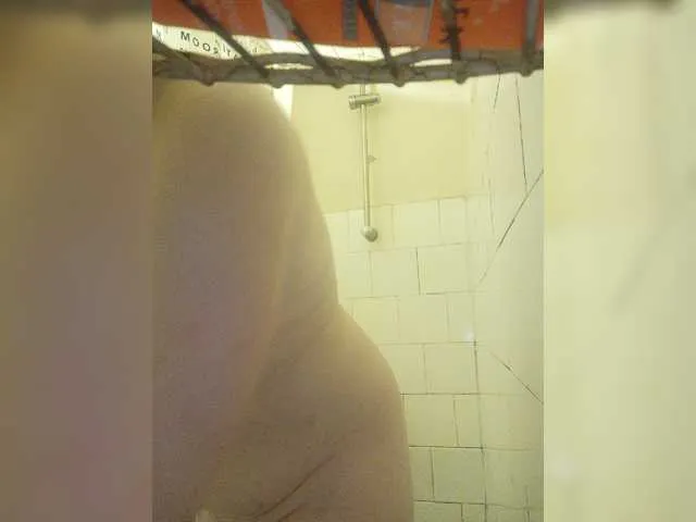 Live sex webcam photo for RiseKamila #274178944