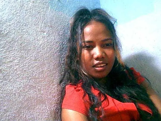 Live sex webcam photo for Rissah1 #276332421