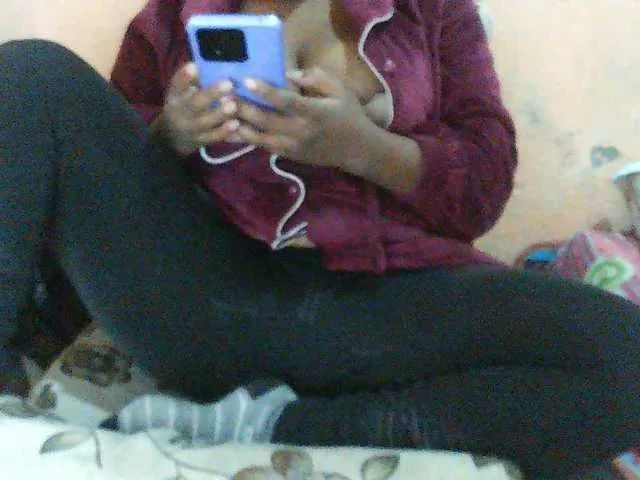 Live sex webcam photo for Ritah777 #291534644