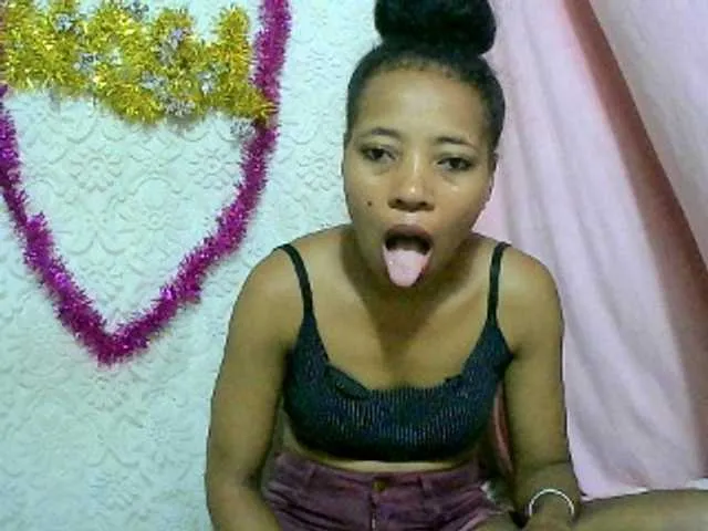 Live sex webcam photo for Ritchy144 #277545041