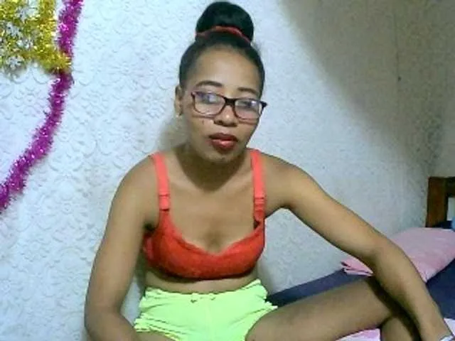 Live sex webcam photo for Ritchy144 #277555195