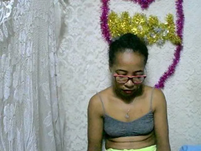 Live sex webcam photo for Ritchy144 #277667671