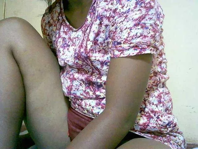 Live sex webcam photo for Rithanya #290394787