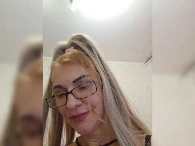 Live sex webcam photo for Ritia #290639763