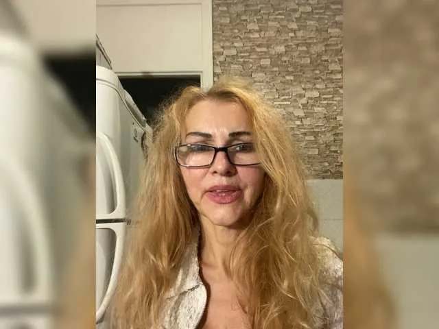 Live sex webcam photo for Ritia #292015615