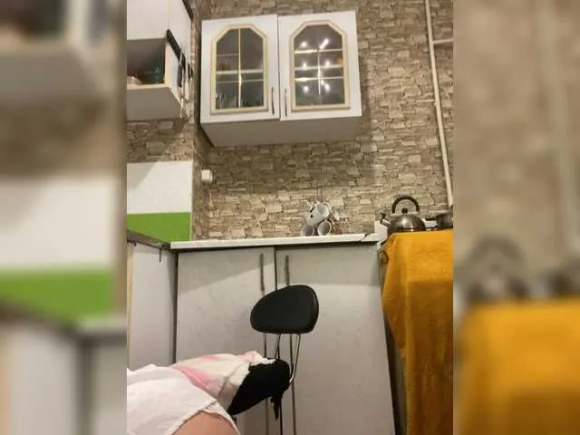 Live sex webcam photo for Ritia #292197422