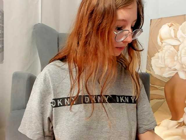 Live sex webcam photo for RittaHunt #277661692