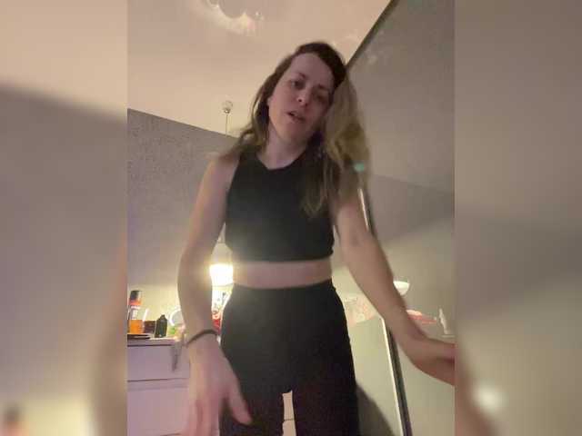 Live sex webcam photo for Riuna #290604638