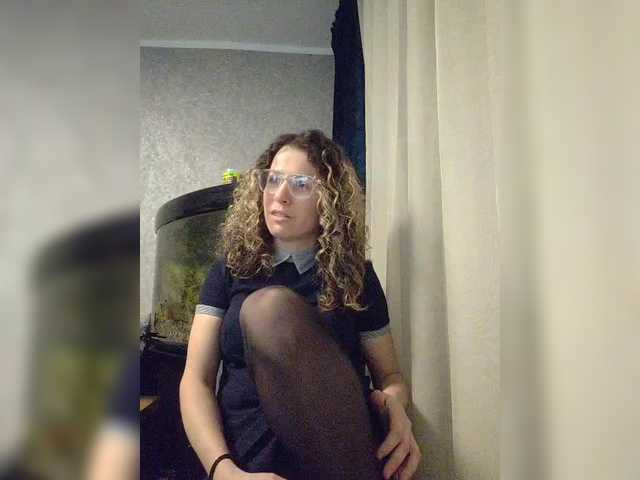 Live sex webcam photo for Riuna #290726597