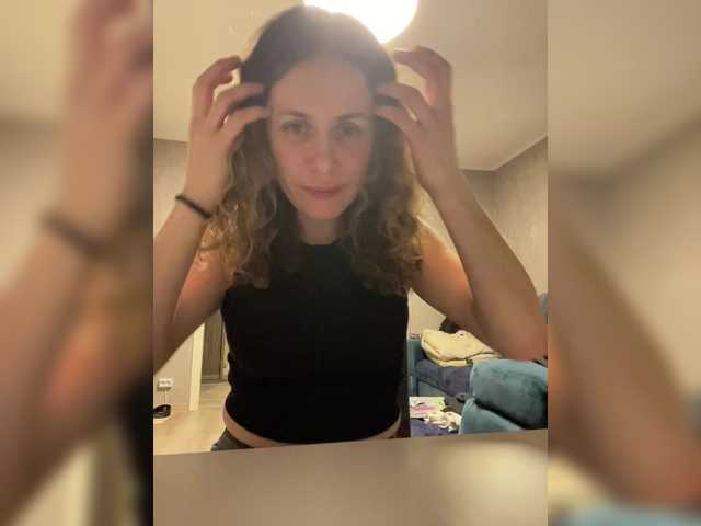 Live sex webcam photo for Riuna #290873278