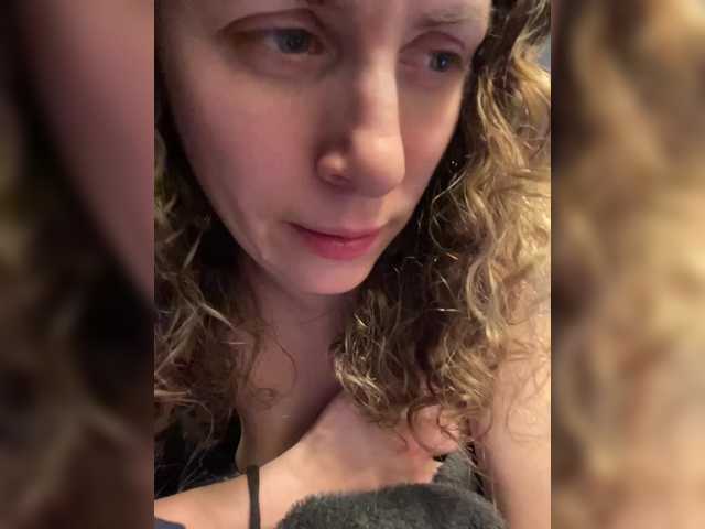 Live sex webcam photo for Riuna #290874989