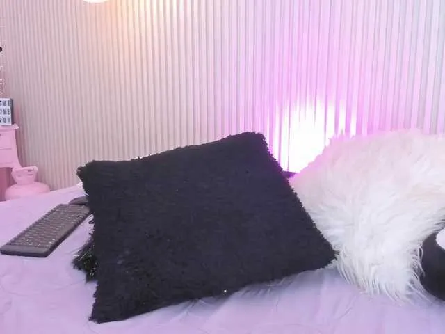 Live sex webcam photo for RivenFerretti #277255476