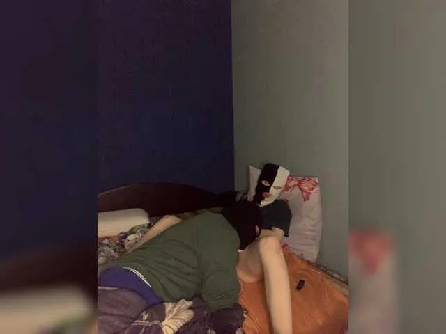 Live sex webcam photo for RobiGood #272528347