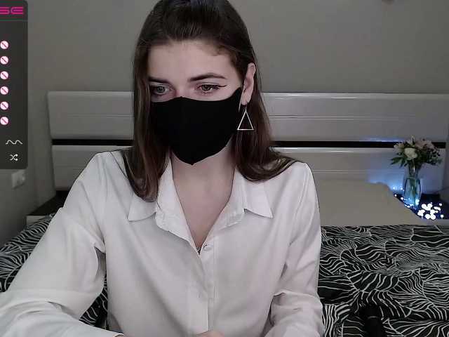 Live sex webcam photo for Robin-02 #272756917
